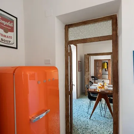 124 Maqueda Apartment *